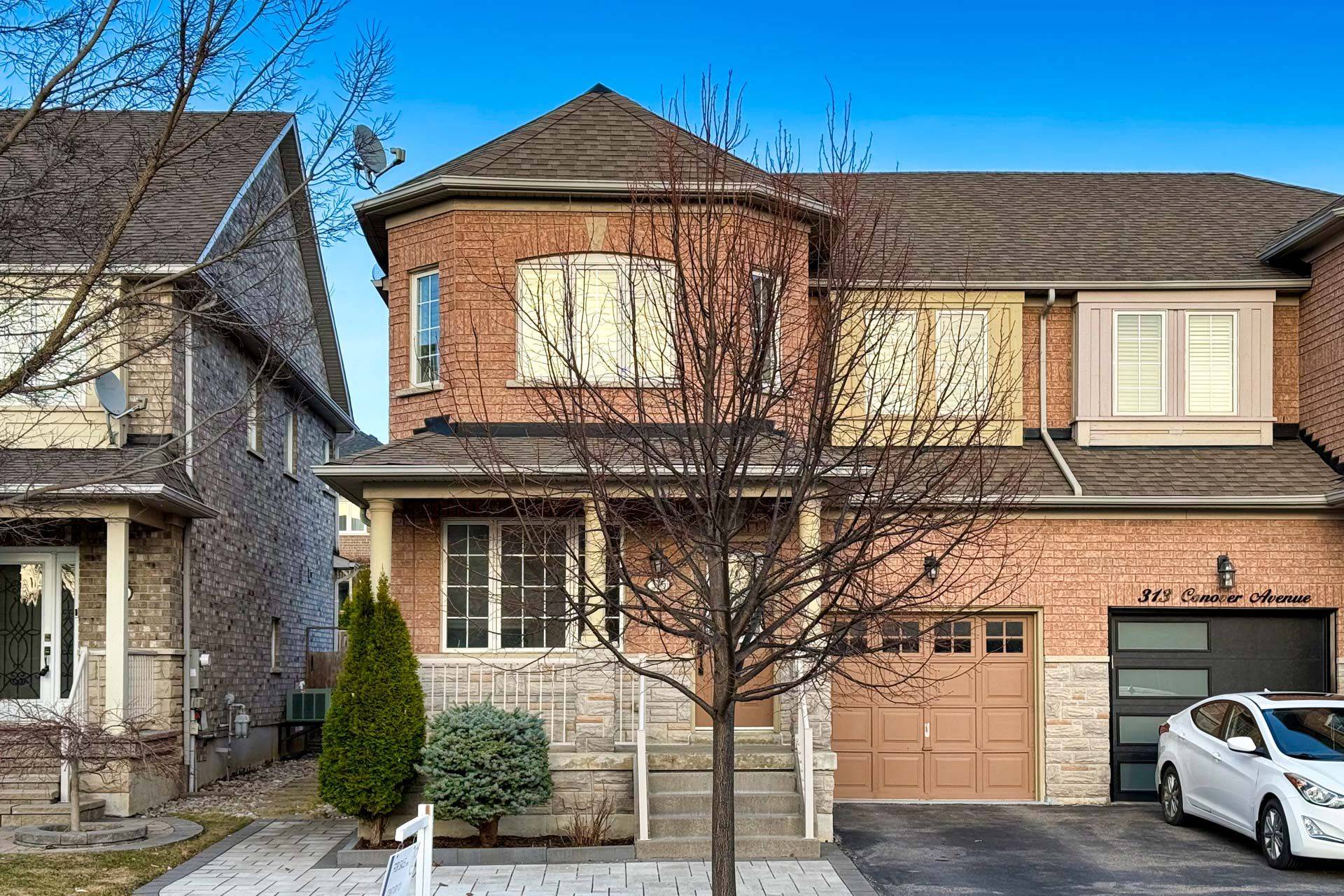 Aurora, ON L4G 7X4,315 Conover AVE
