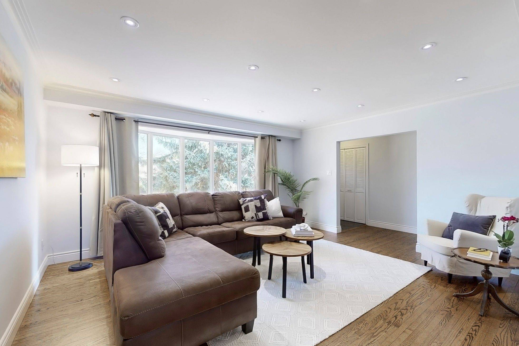 Oakville, ON L6L 3N8,448 Southland CRES