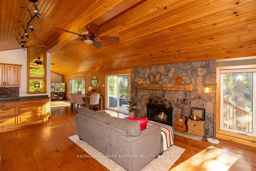 Selwyn, ON K0L 2H0,2756 Beaver LN