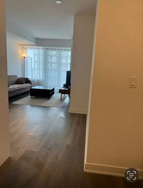 Toronto C10, ON M4P 0E3,99 Broadway AVE #3111