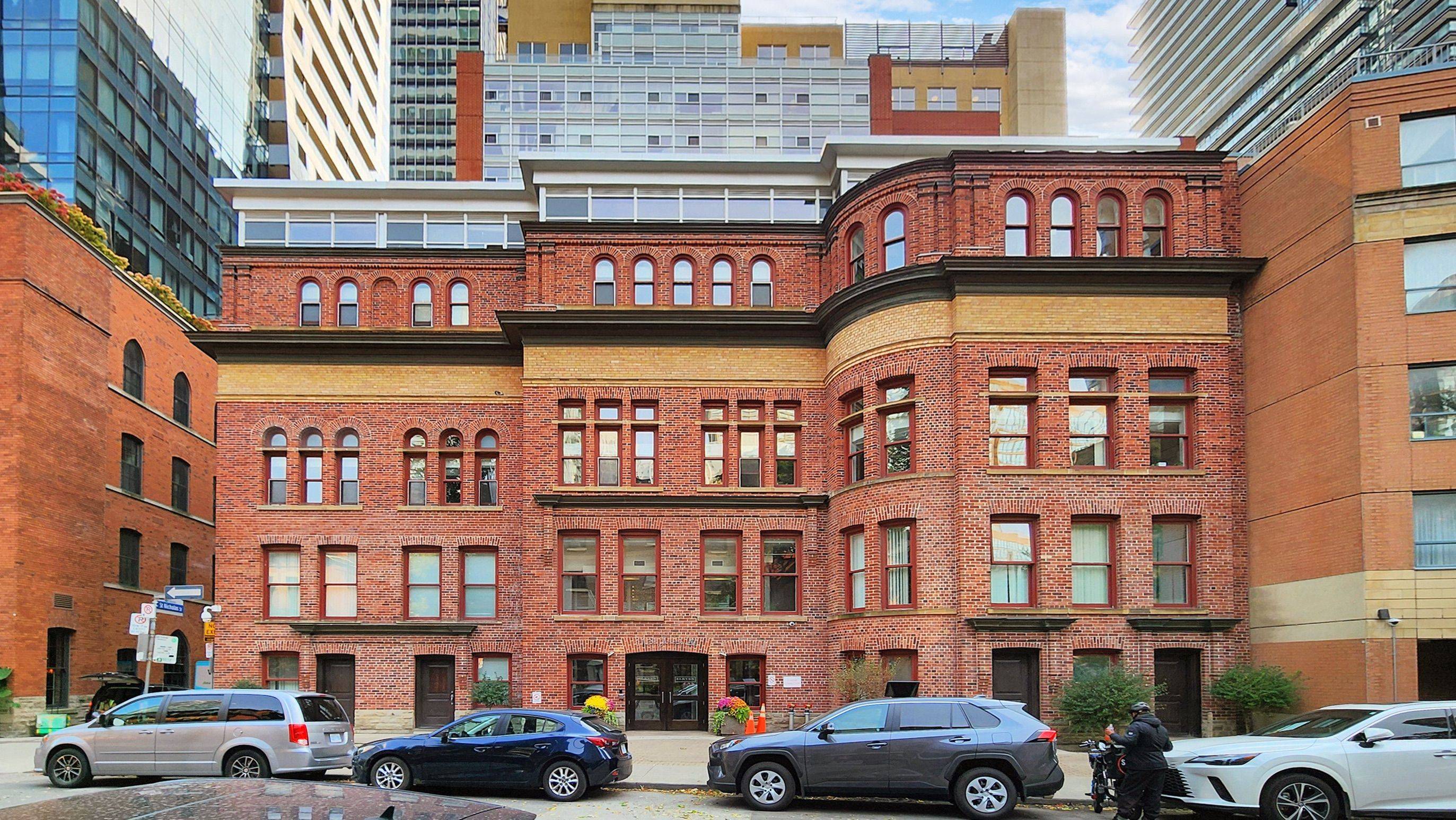 11 St Joseph ST #1503, Toronto C01, ON M4Y 3G4