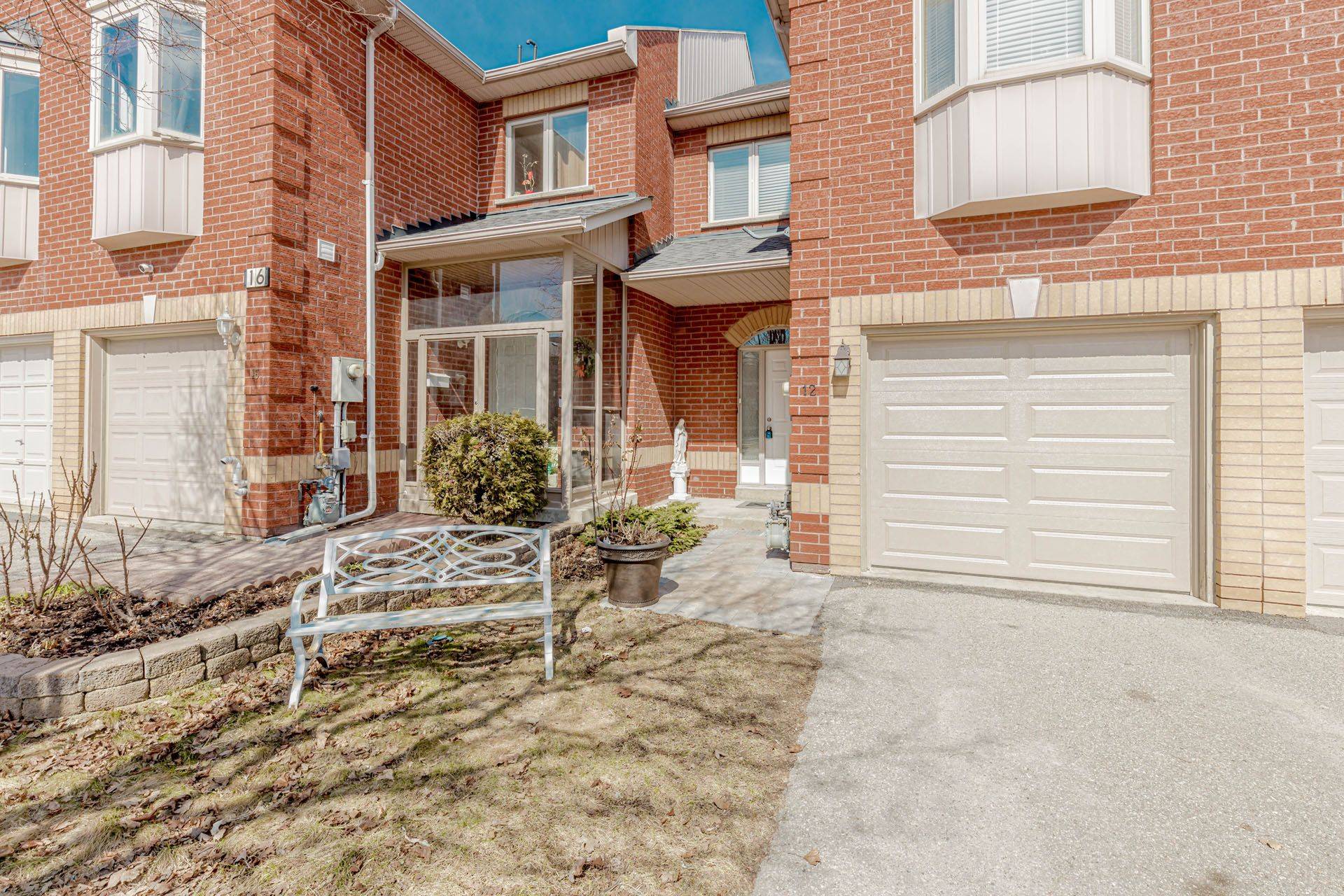 Richmond Hill, ON L4C 0A8,12 Pairash AVE