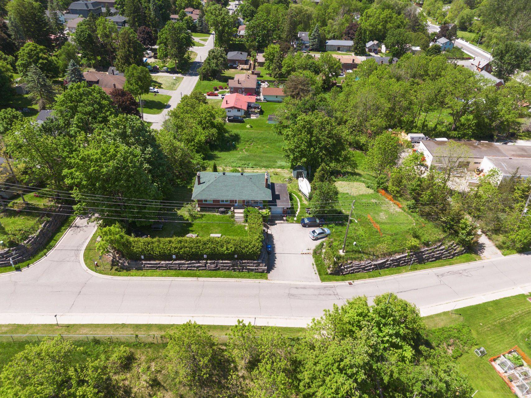 Caledon, ON L7E 3J5,58 Old King RD