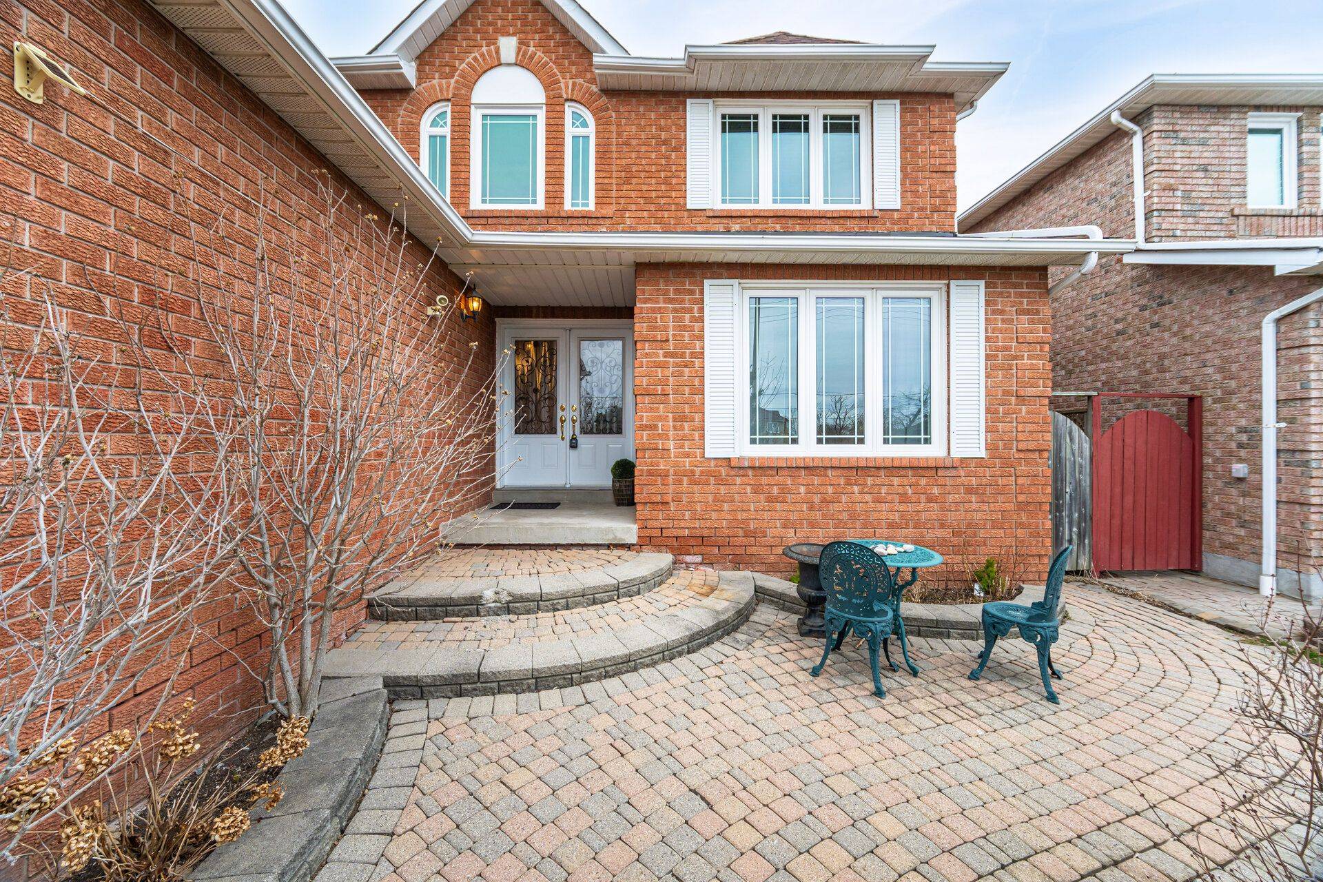 Mississauga, ON L5V 1Z4,5265 Terry Fox WAY
