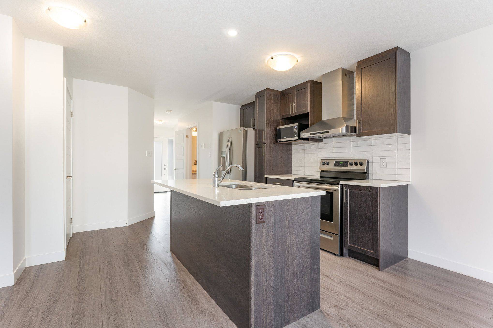 Kitchener, ON N2R 0R8,12 Pony WAY S