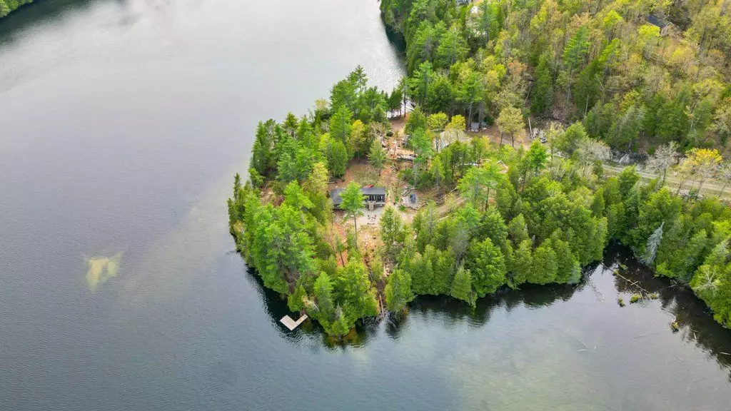 Frontenac, ON K0H 2J0,1008B Gordie LN