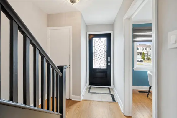 Toronto E04, ON M1K 1Y6,17 Marsh RD