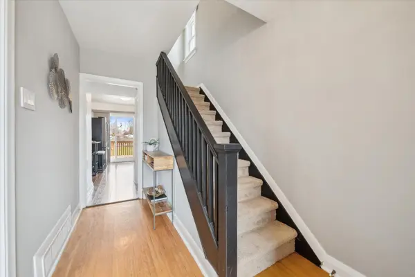 Toronto E04, ON M1K 1Y6,17 Marsh RD