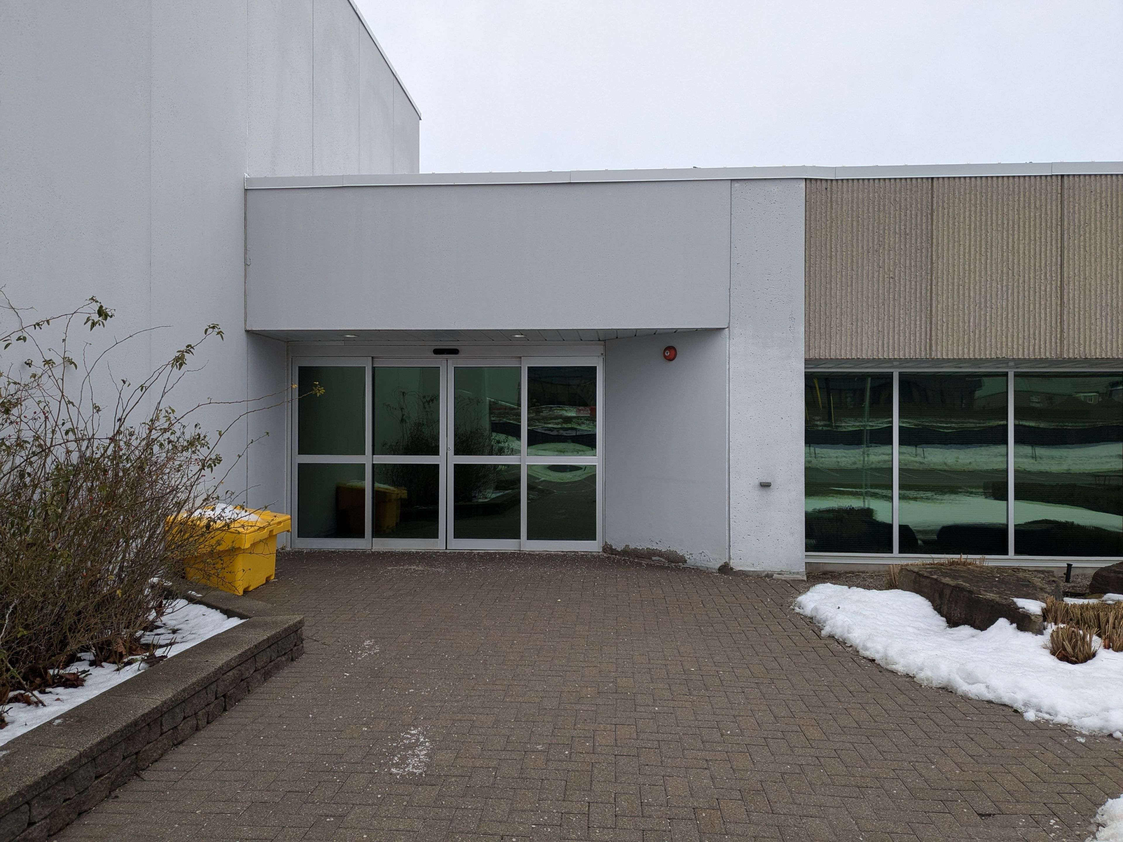 Barrie, ON L4N 8X9,279 Bayview DR #2nd Floor