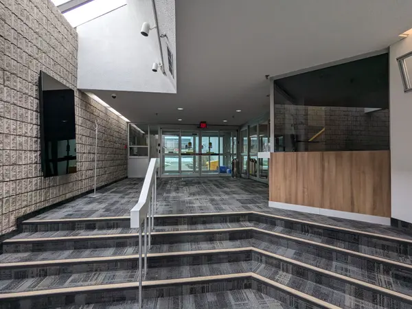 Barrie, ON L4N 8X9,279 Bayview DR #2nd Floor