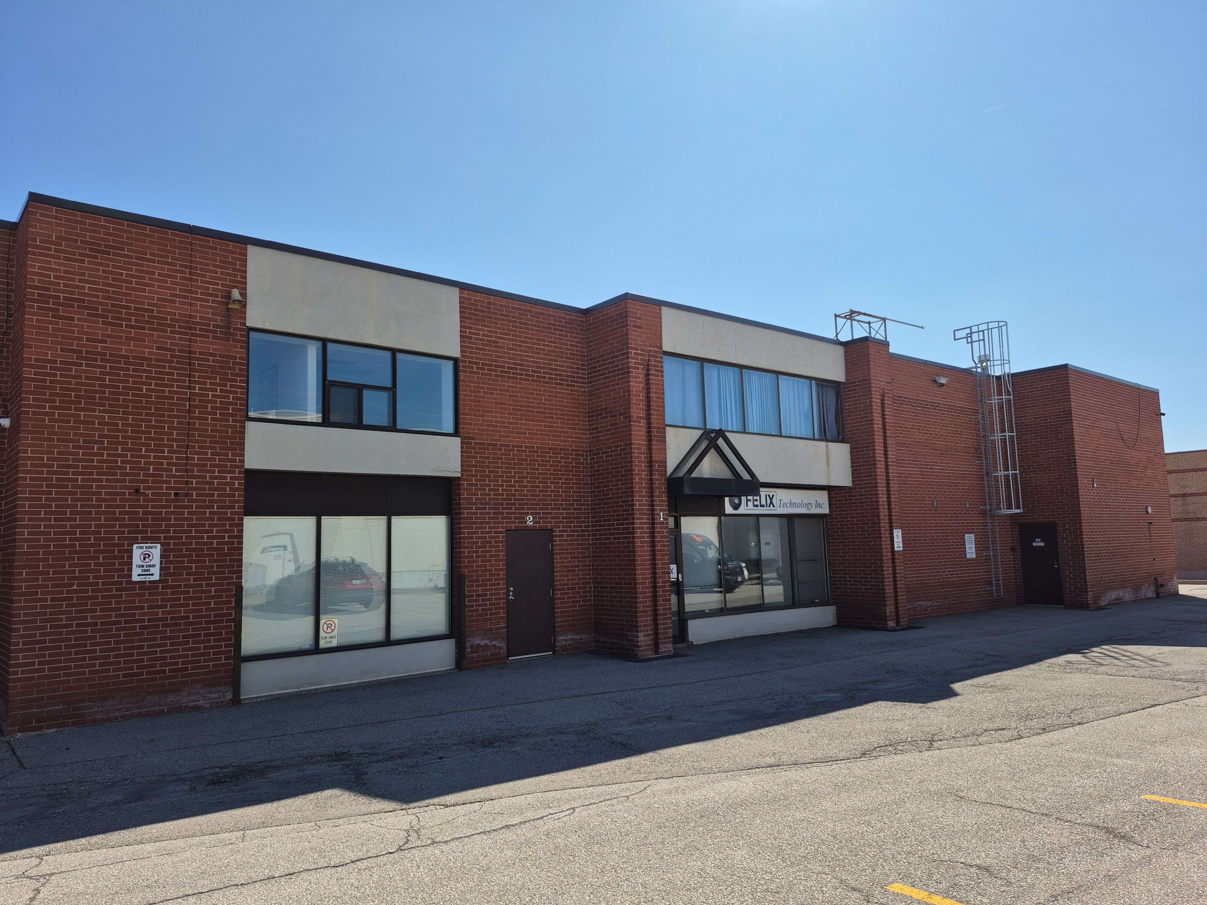 Vaughan, ON L4K 3S4,25 Edilcan DR #1