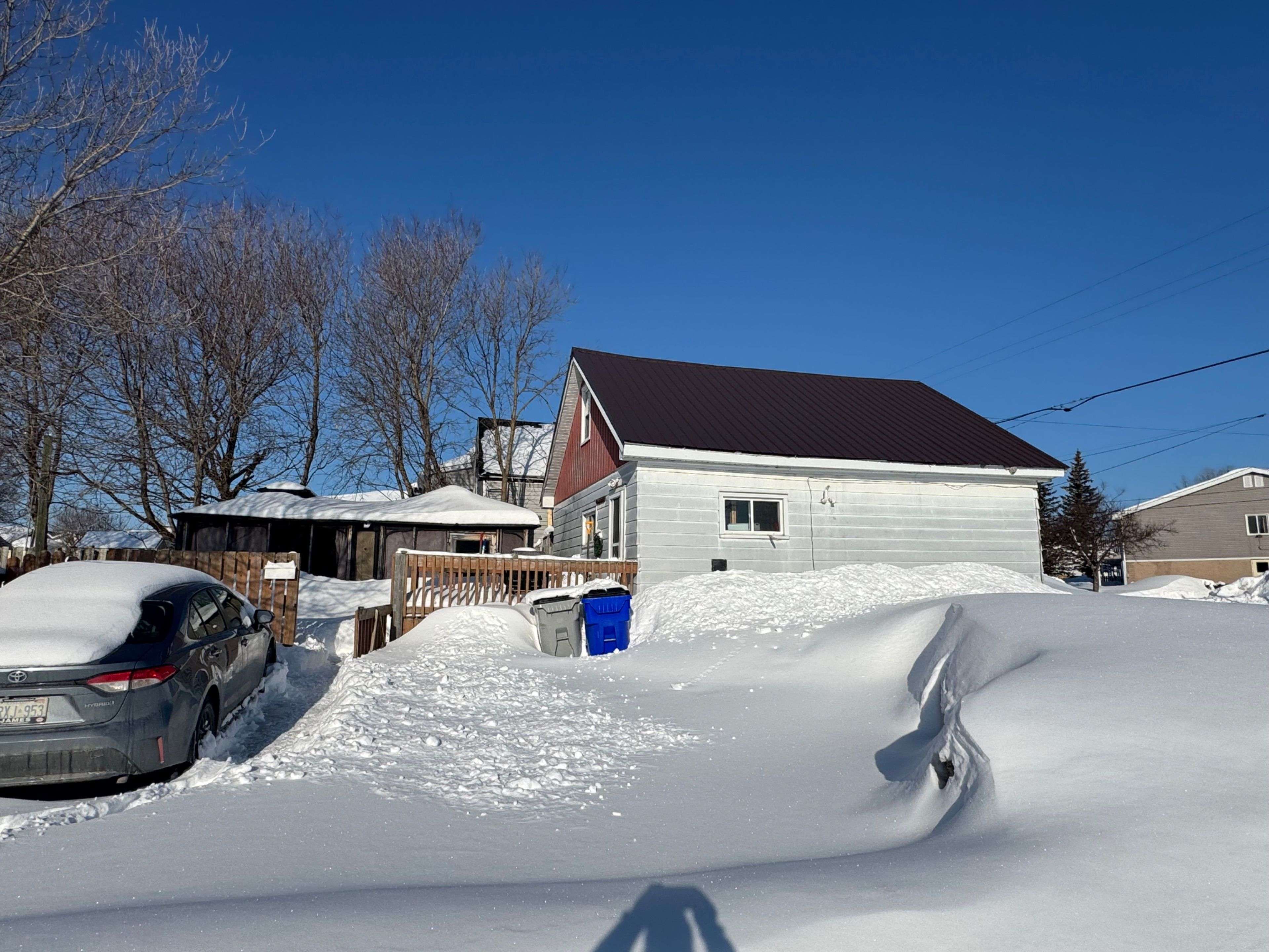 Timmins, ON P4N 3X5,615 Park AVE