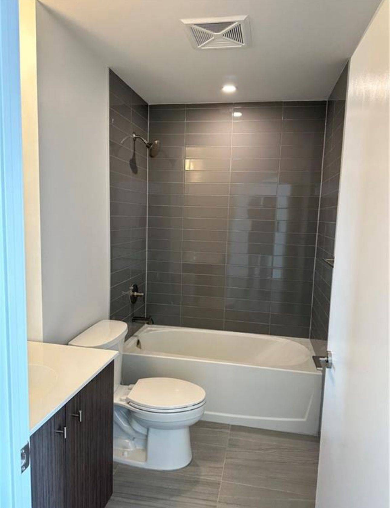 Kitchener, ON N2G 0E4,15 Wellington ST S #507