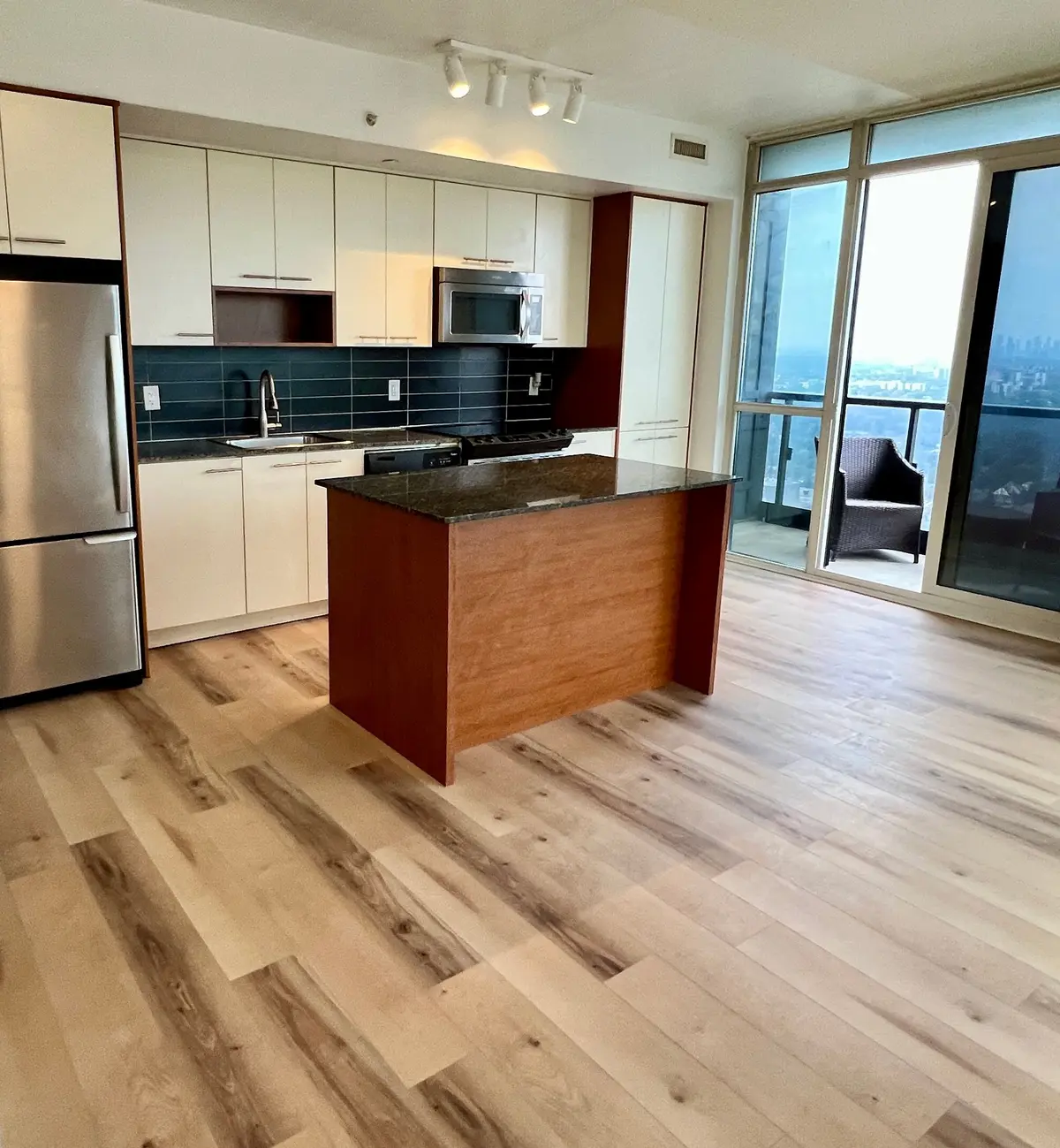 5 Valhalla Inn RD #3108, Toronto W08, ON M9B 1S9