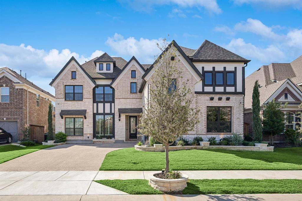 Aubrey, TX 76227,912 Southern Hills Way
