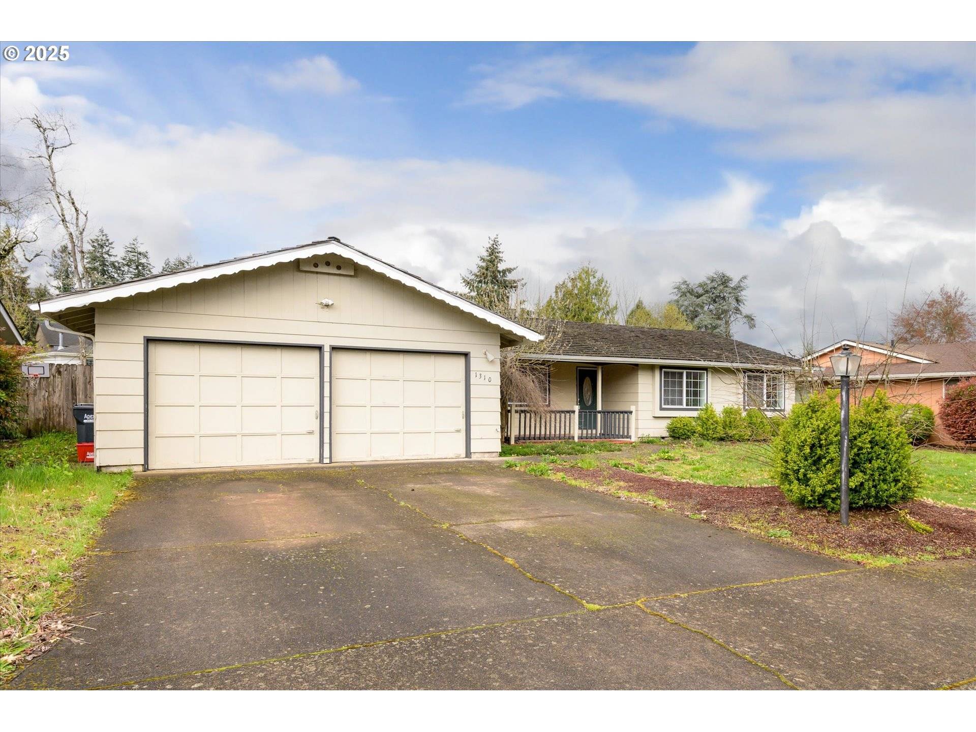 Eugene, OR 97401,1310 CORUM AVE