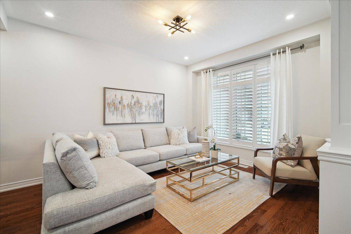 Oakville, ON L6L 0B9,256 Nautical BLVD