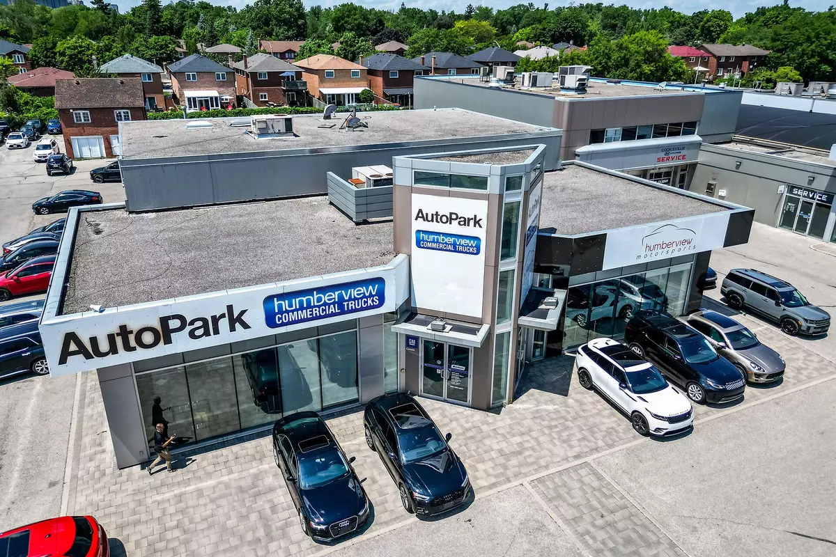 Mississauga, ON L5A 1W8,225 Dundas ST