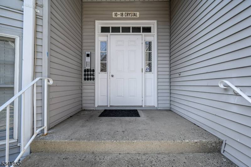 Paterson City, NJ 07501,17 Crystal Ln