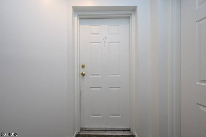 Paterson City, NJ 07501,17 Crystal Ln