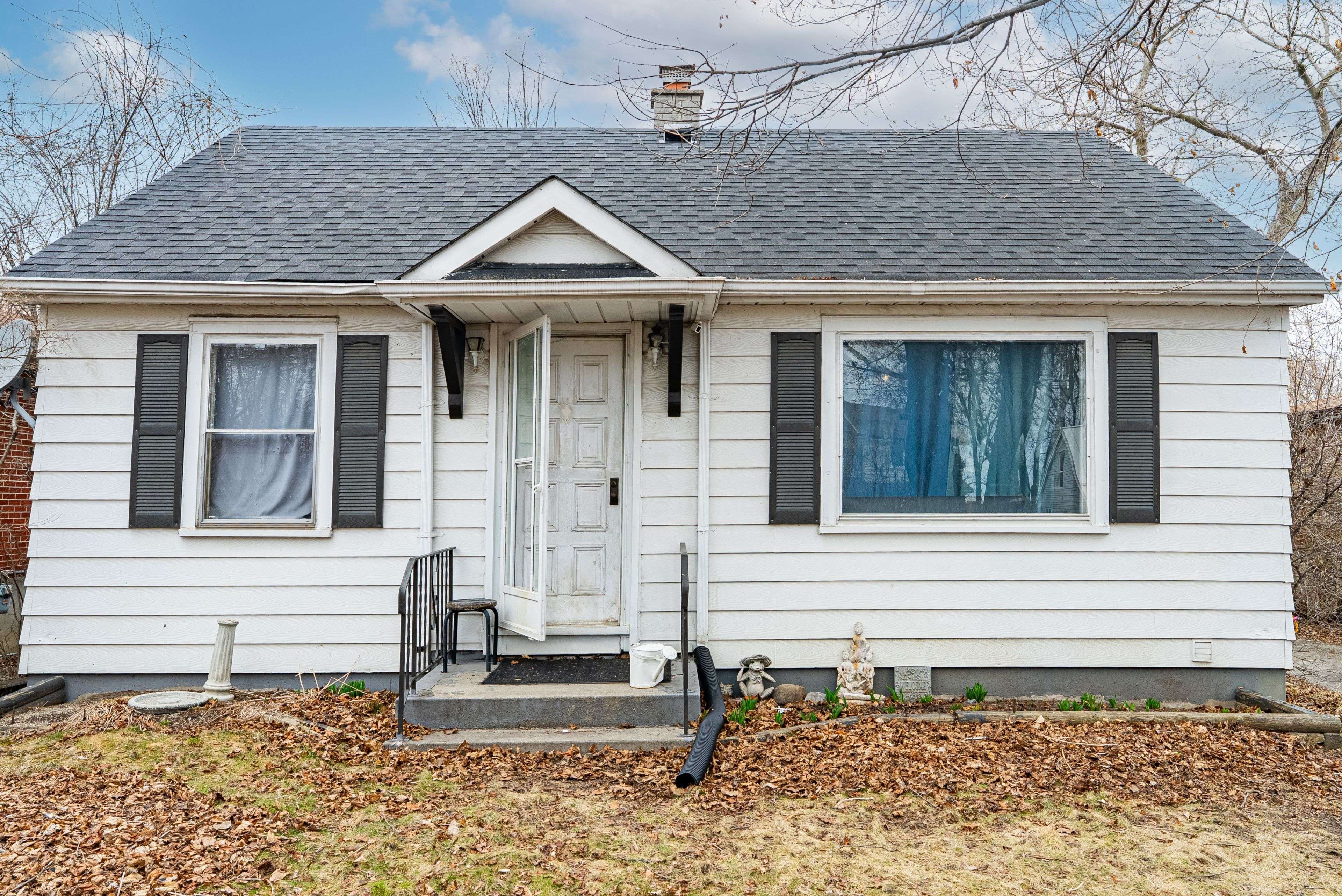Oshawa, ON L1H 3N5,554 Veterans RD