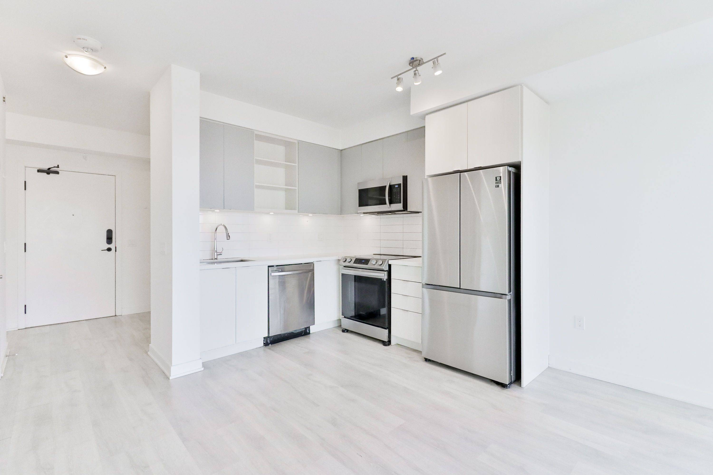 Mississauga, ON L5M 0Z7,4655 Metcalfe AVE #1003