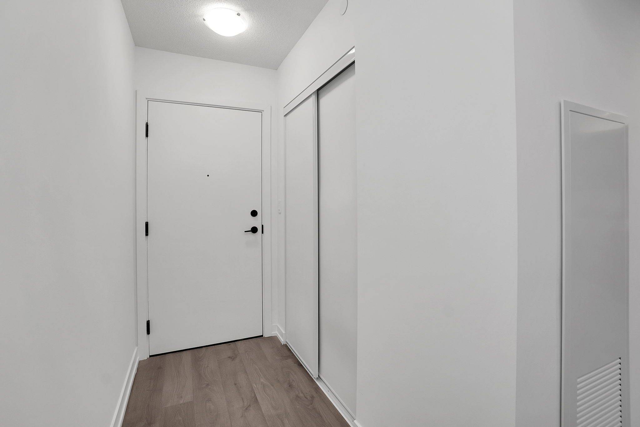 Toronto W04, ON M6B 0B1,556 Marlee AVE #222