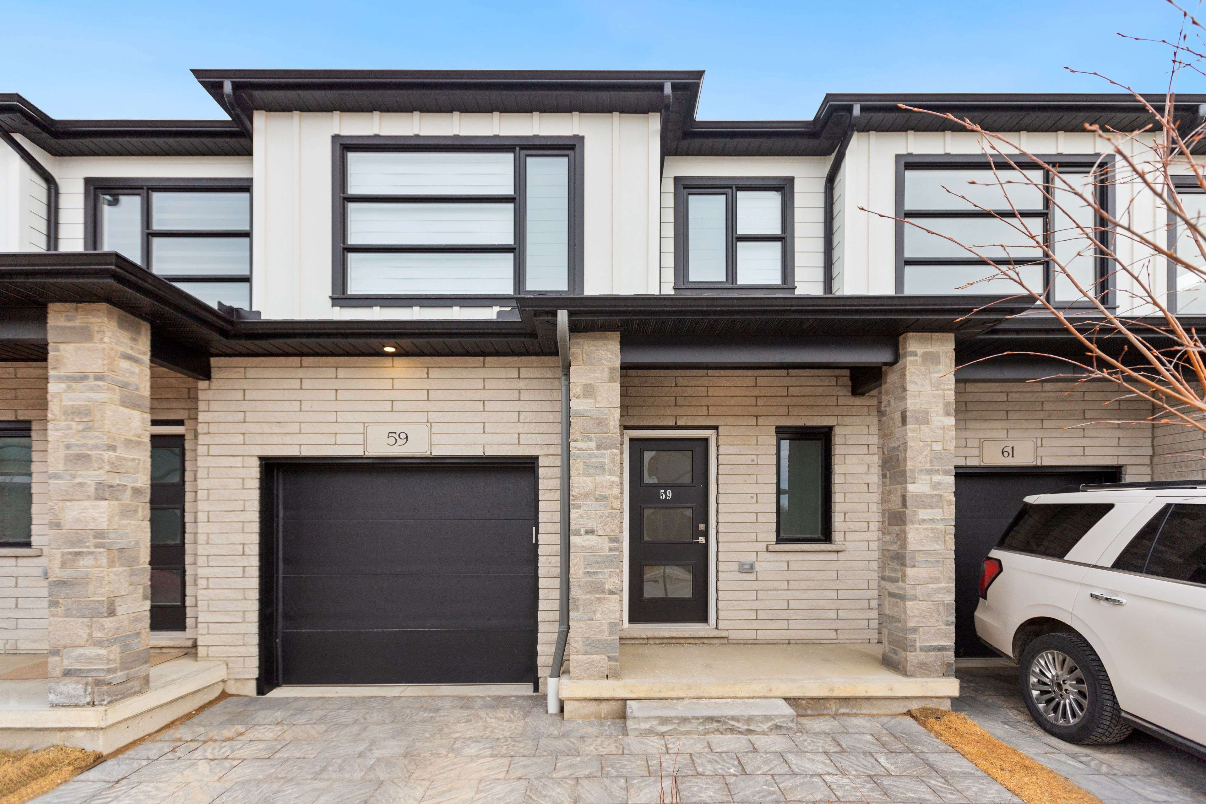 London, ON N6G 5Z5,2700 Buroak DR #59