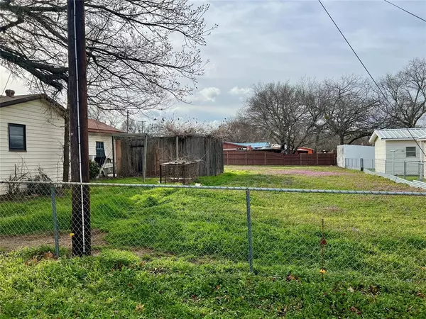 Nocona, TX 76255,915 Young Street