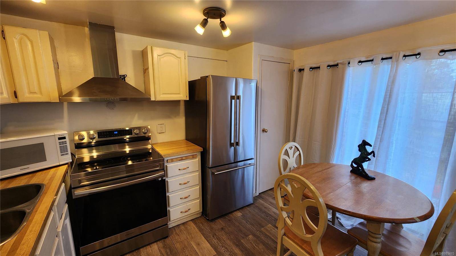 Parksville, BC V9P 2E6,882 wembley Rd #4
