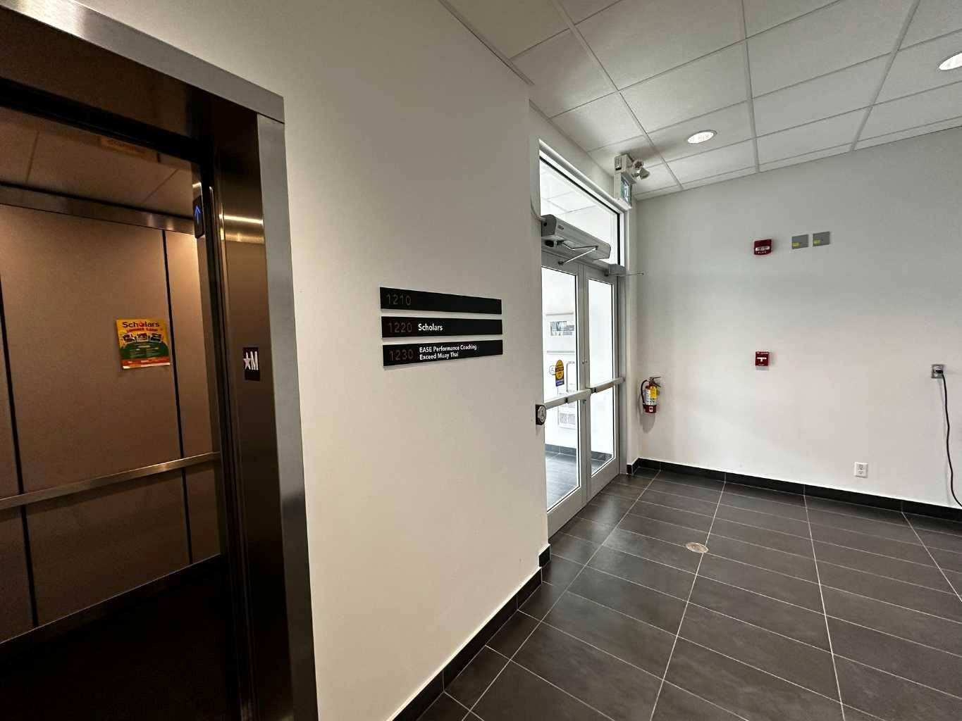 Calgary, AB T3R 0N2,11 Royal Vista DR Northwest #1210