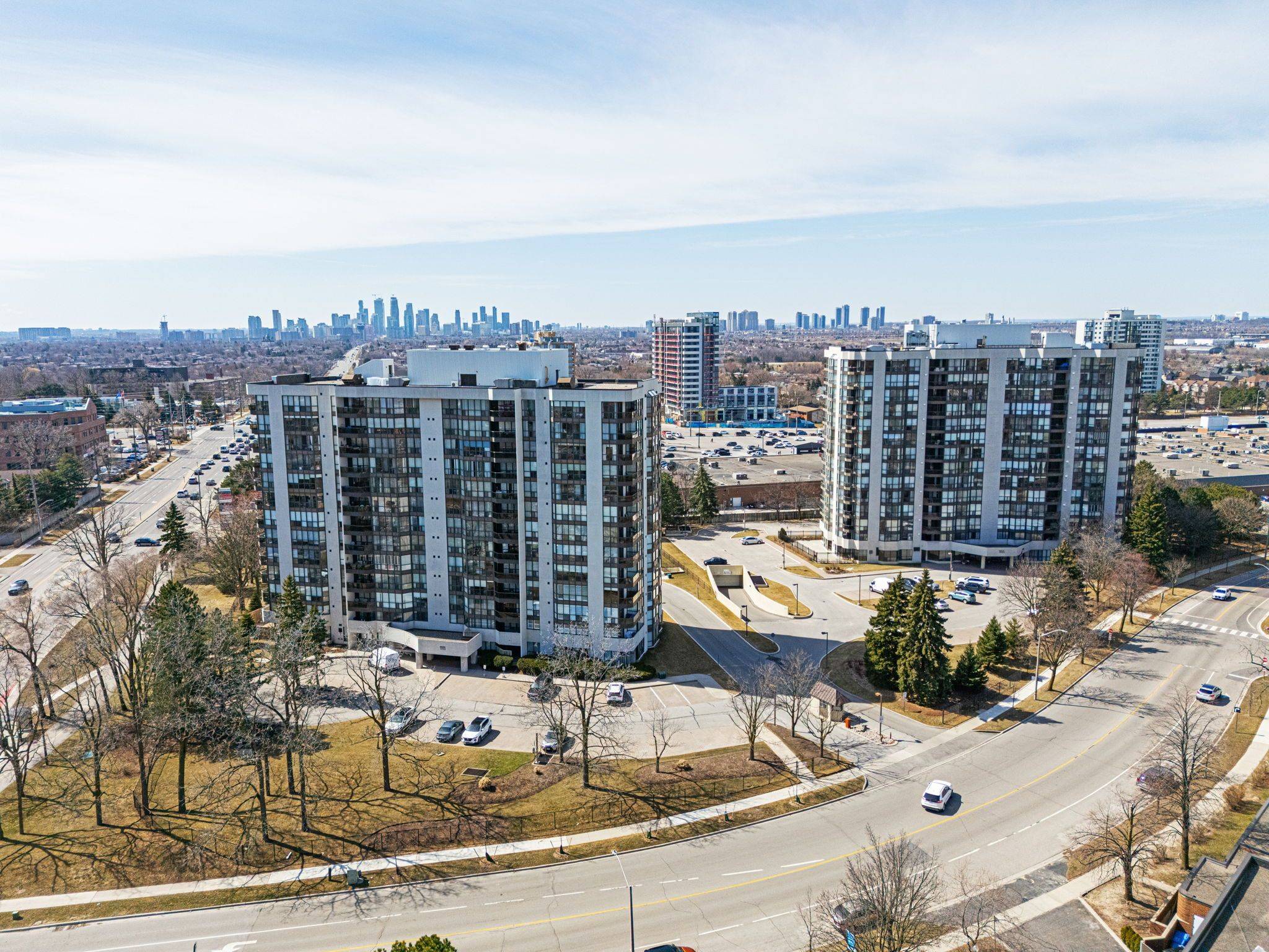 Mississauga, ON L4W 4N2,1155 Bough Beeches BLVD #1109