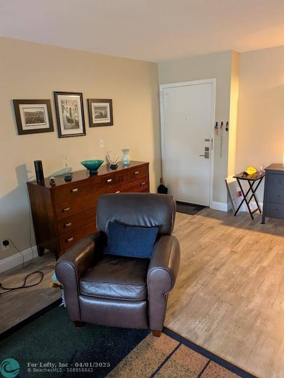 Wilton Manors, FL 33305,1930 NE 2nd Ave #208L