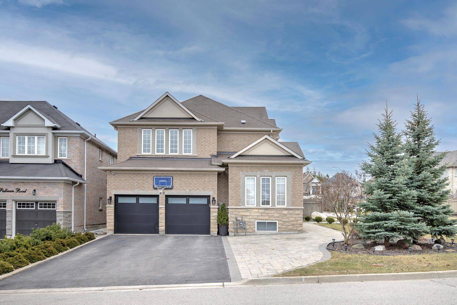 45 Pullman RD, Vaughan, ON L6A 4T7