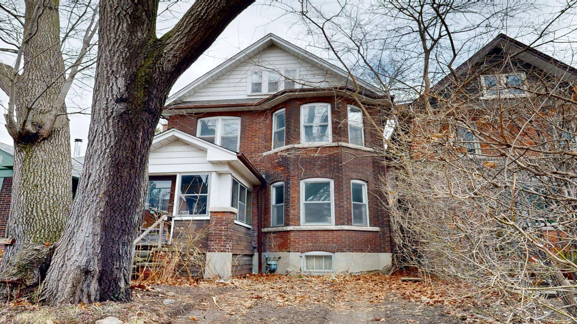 629 Durie ST, Toronto W02, ON M6S 3H2