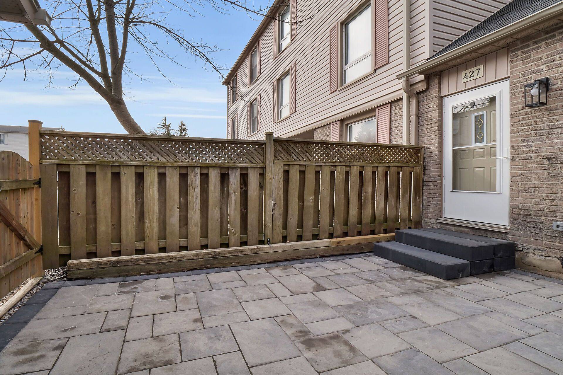 London, ON N6H 4M8,427 EVERGLADE CRES