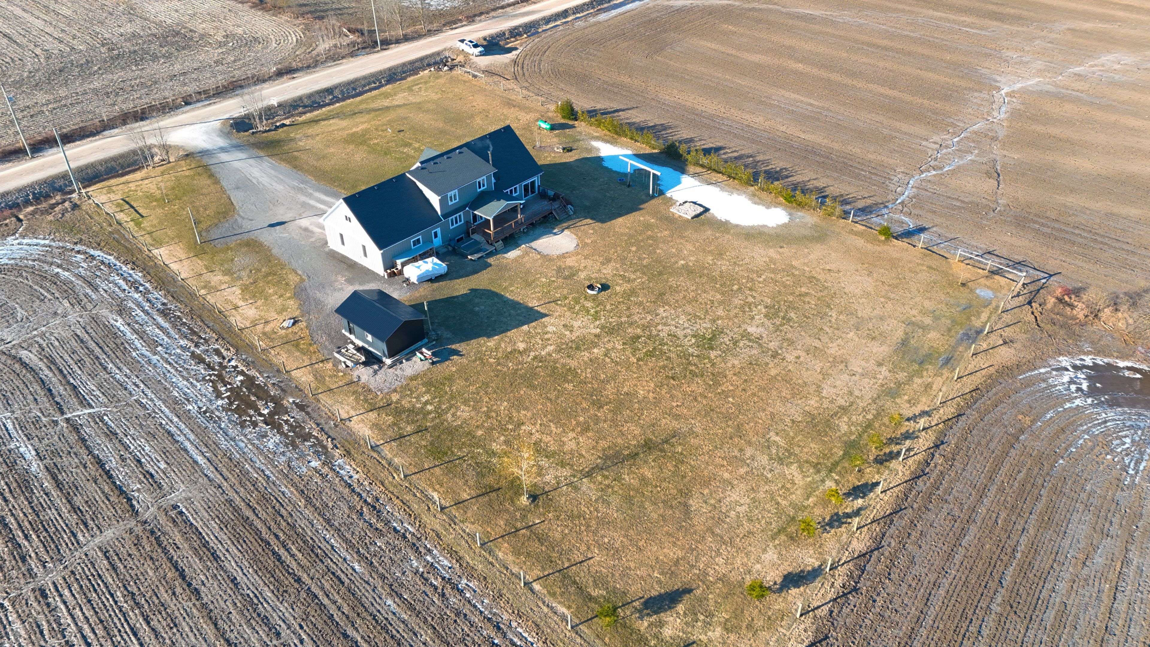 East Luther Grand Valley, ON L9W 0V6,282037 Con 4/5 RD