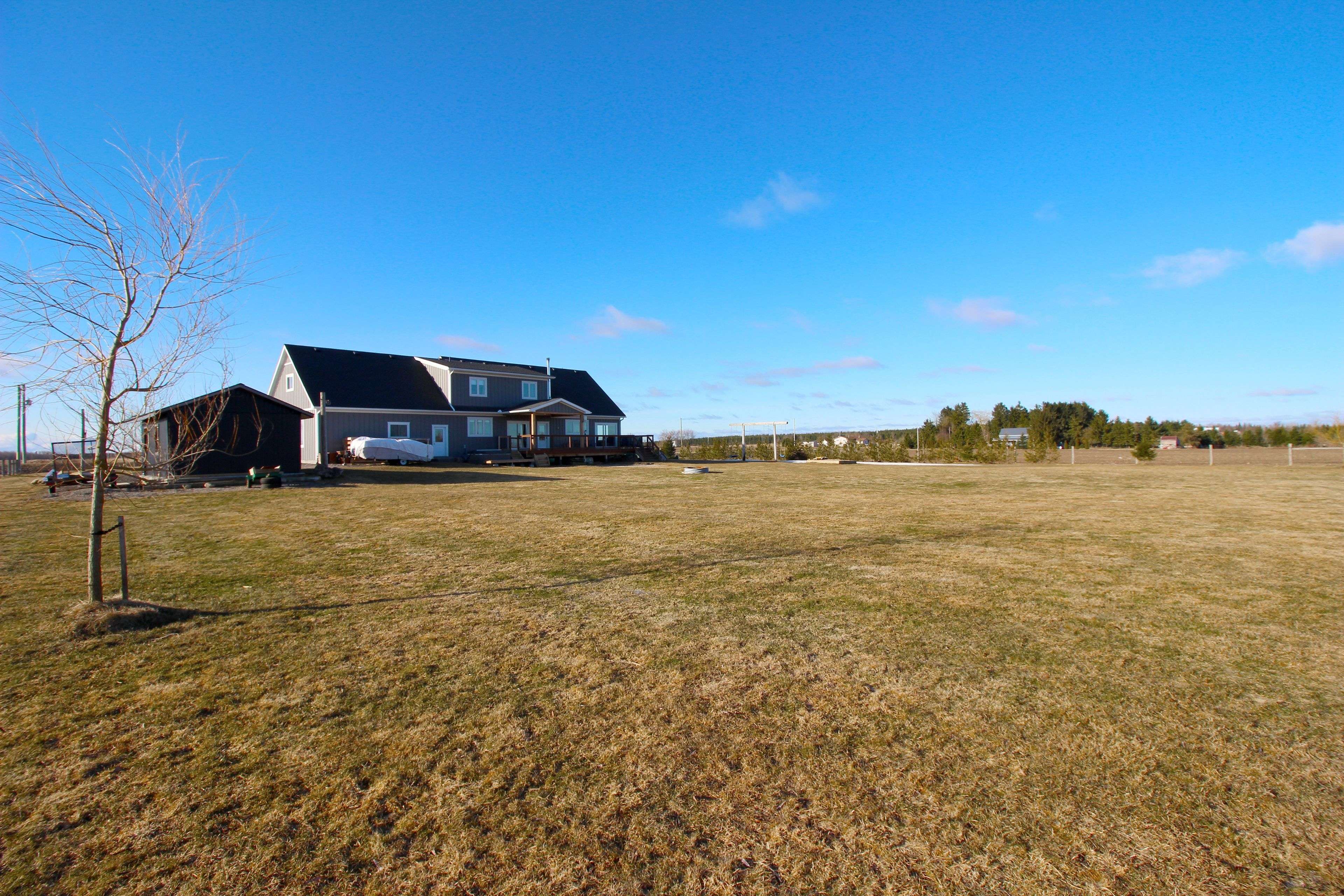 East Luther Grand Valley, ON L9W 0V6,282037 Con 4/5 RD
