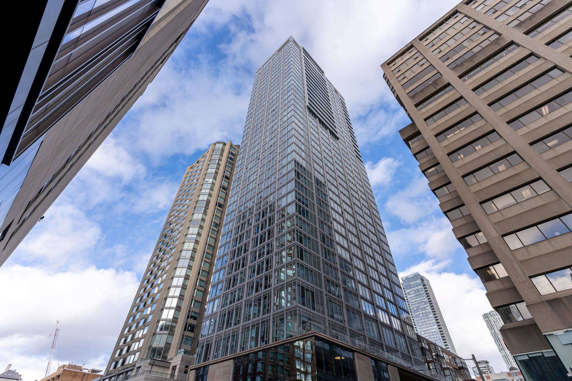 188 Cumberland ST #1809, Toronto C02, ON M5R 0B6
