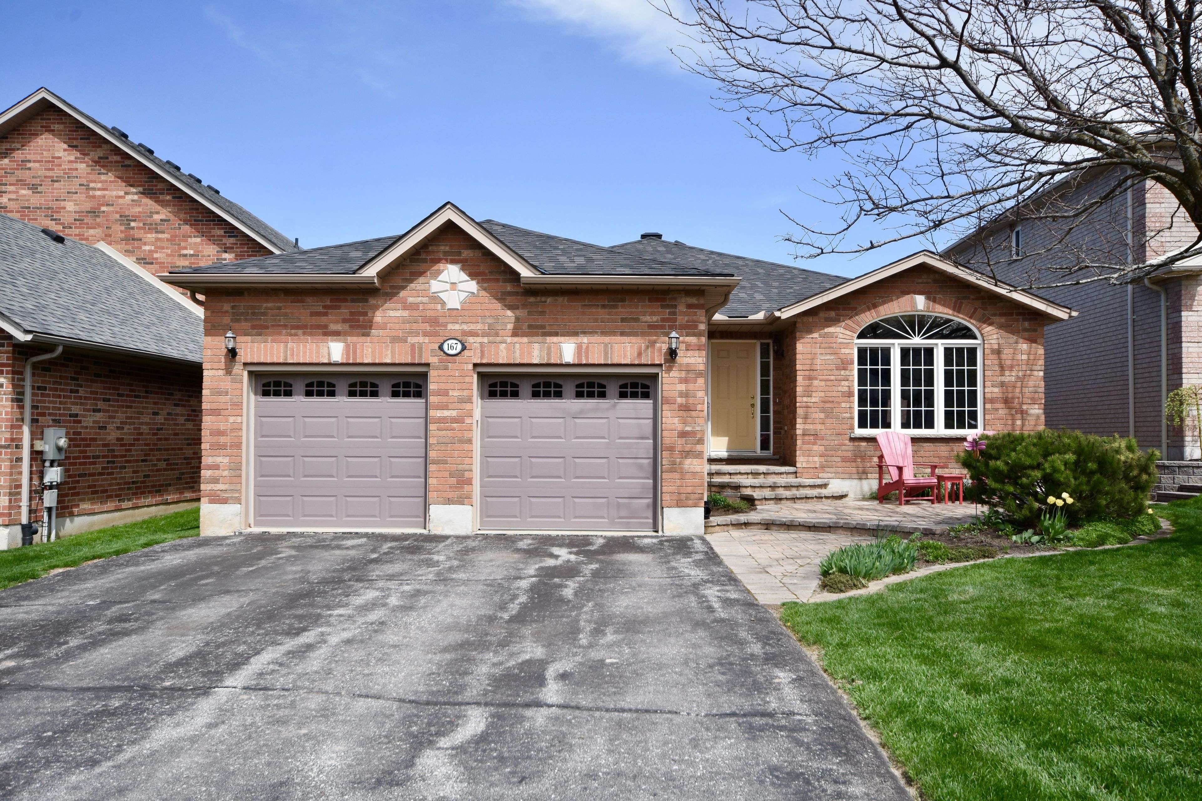 167 Crompton DR, Barrie, ON L4M 6P1