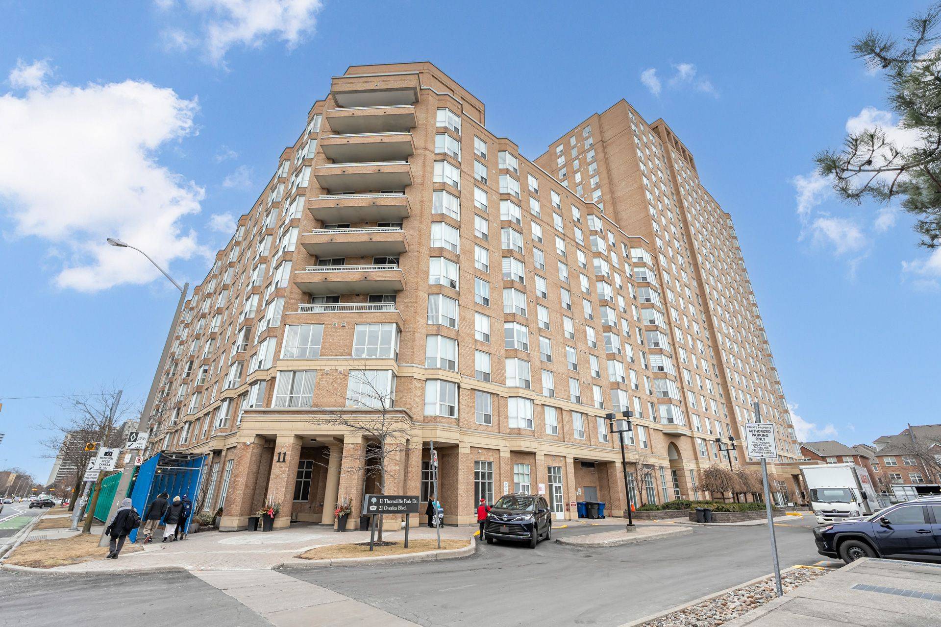 21 Overlea BLVD #511, Toronto C11, ON M4H 1P2