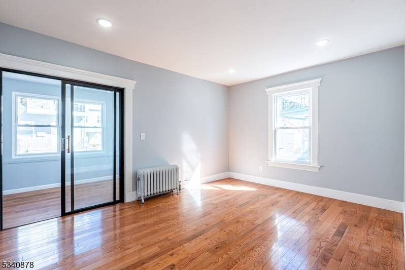 Paterson City, NJ 07522,20 John St