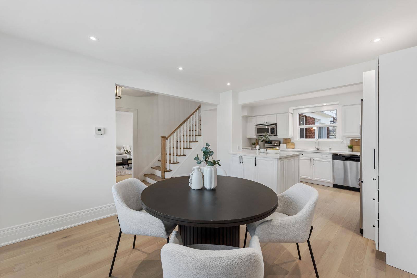 Toronto W08, ON M9B 3M2,1080 Kipling AVE
