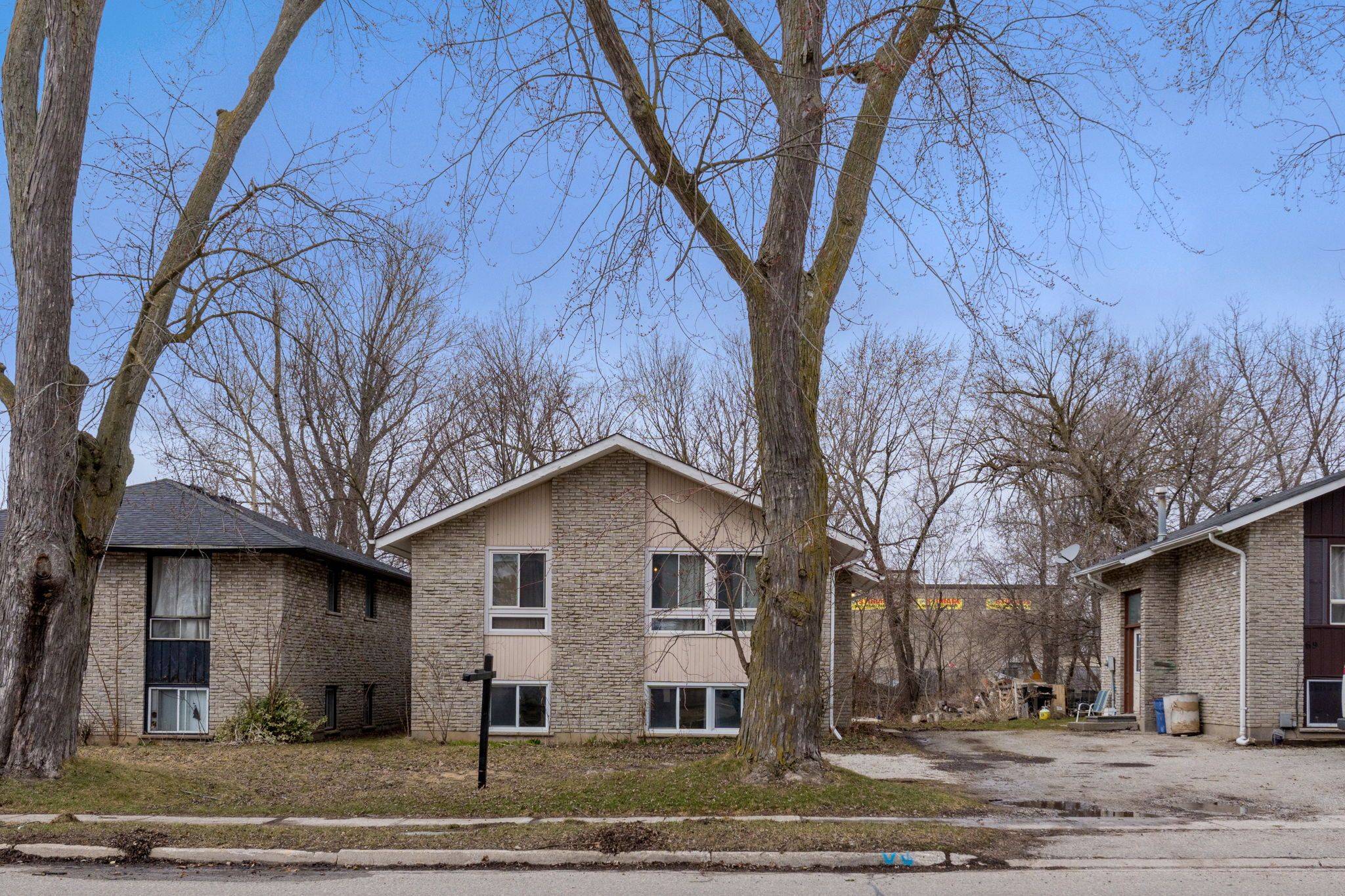 67 King ST, Halton Hills, ON L7G 2G6