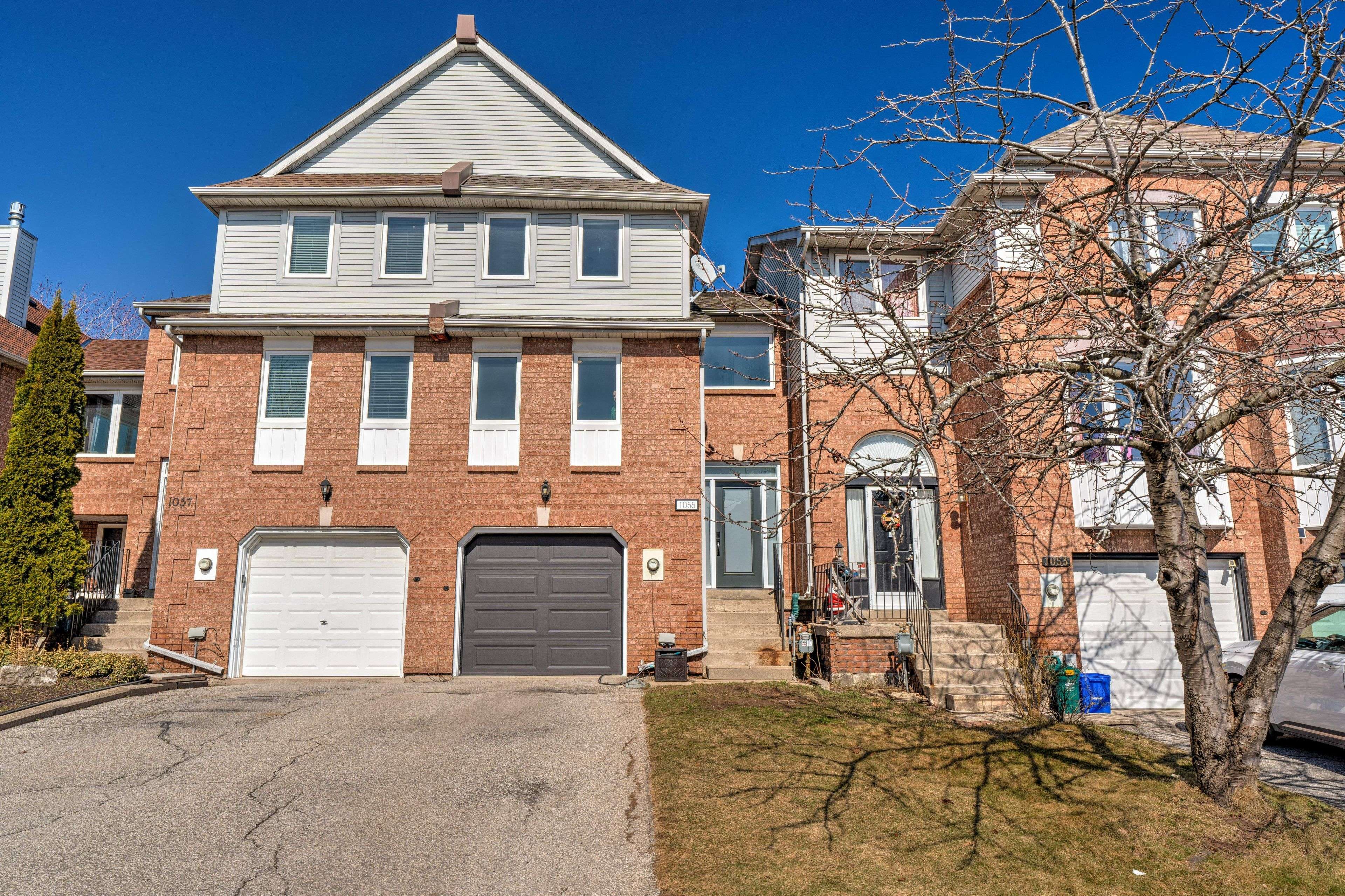 1055 Lindsay DR, Oakville, ON L6M 3B6