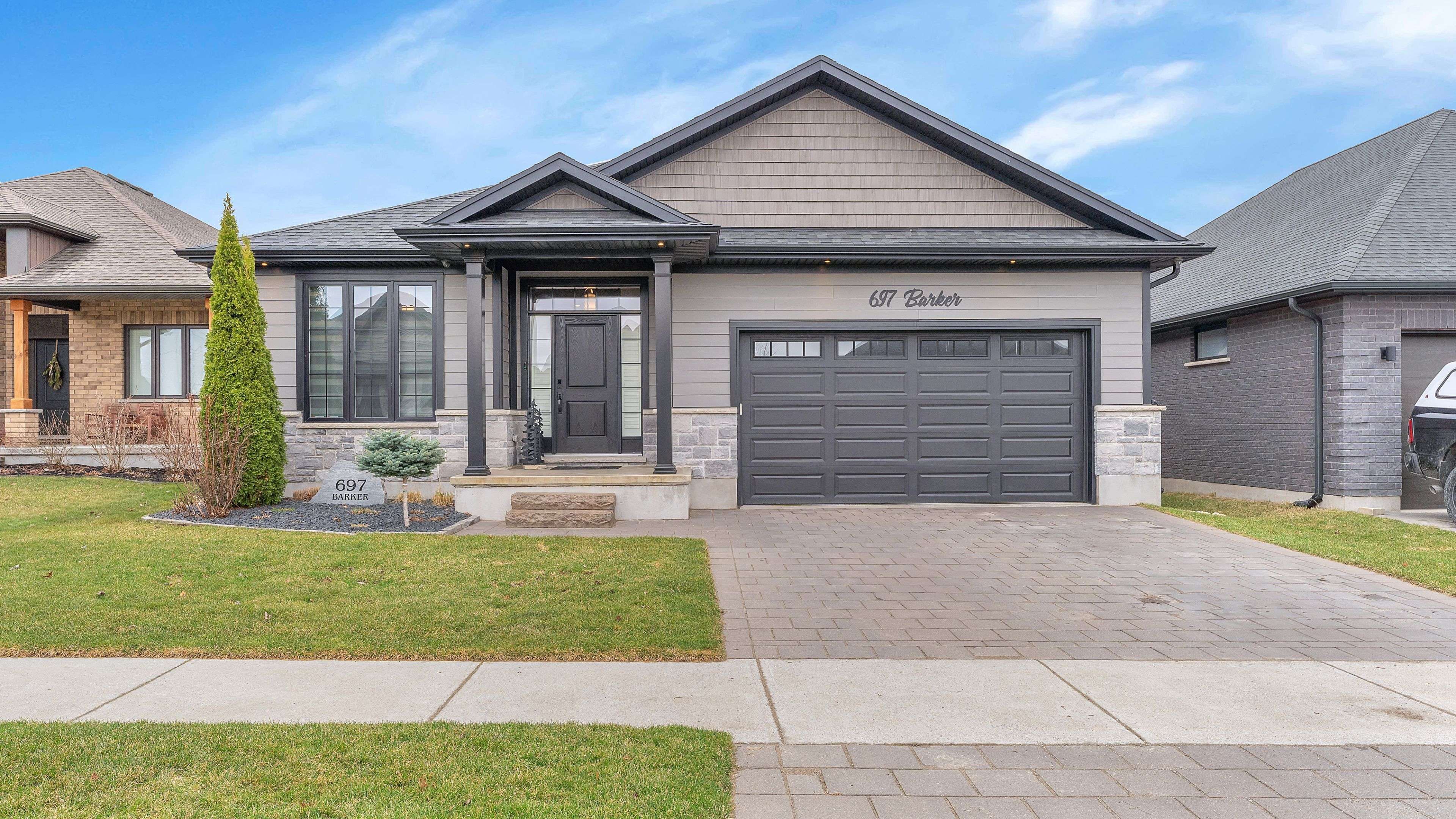 697 Barker ST, Strathroy Caradoc, ON N0L 1W0