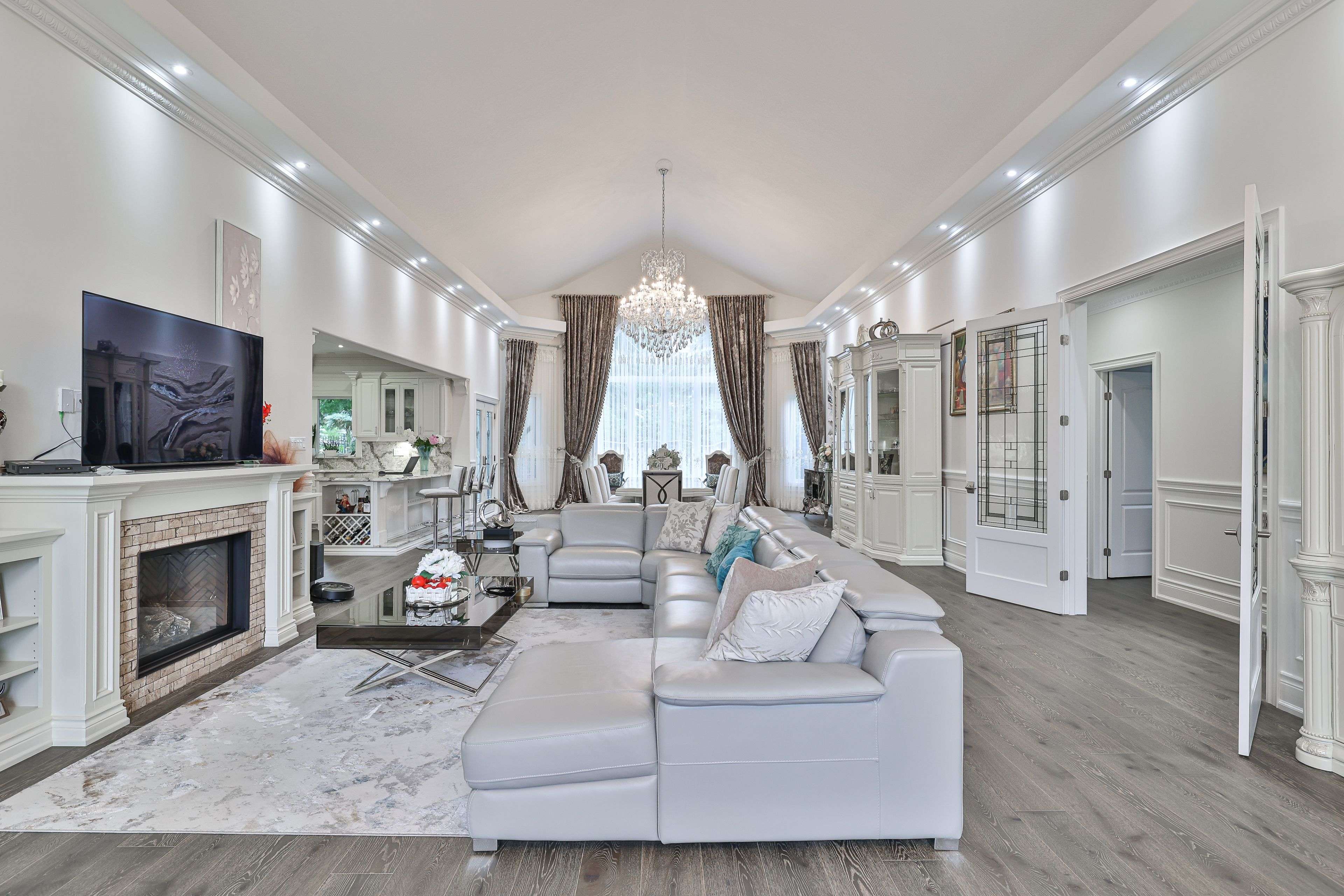 Bradford West Gwillimbury, ON L3Z 2A5,3 Arthur Evans CRES
