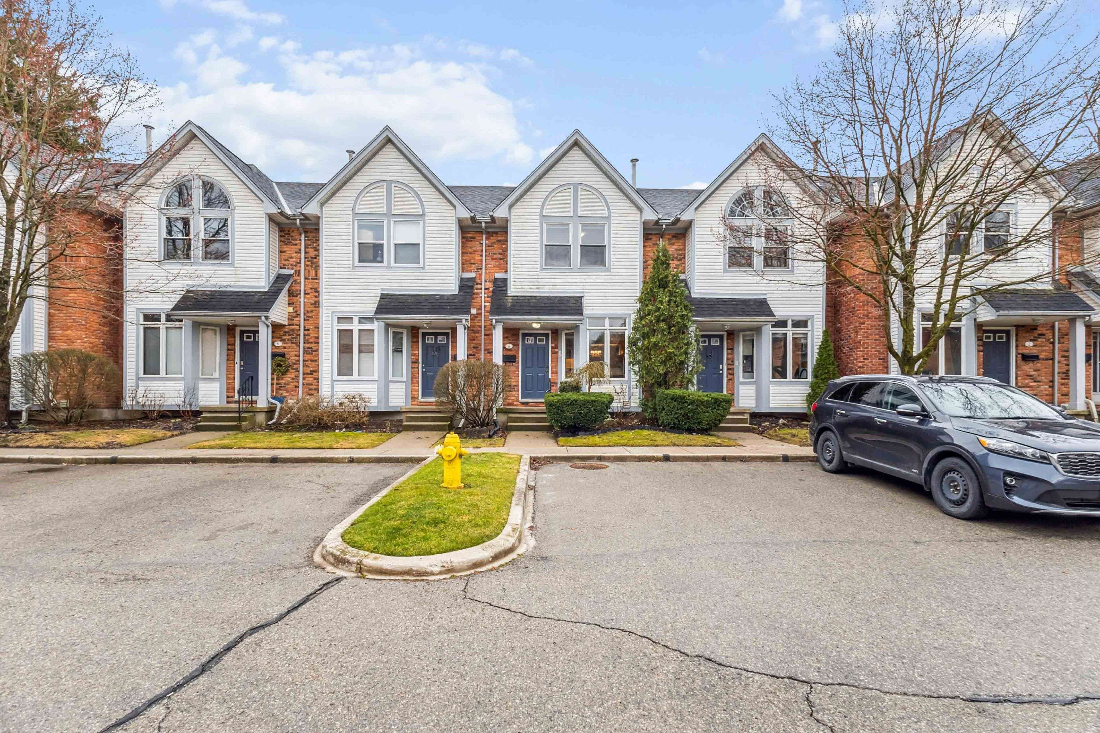 1415 Commissioners RD W #4, London South, ON N6K 1E2
