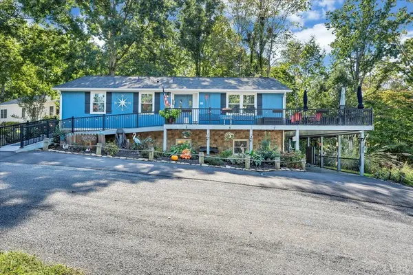 Huddleston, VA 24104,319 Mill Lake RD