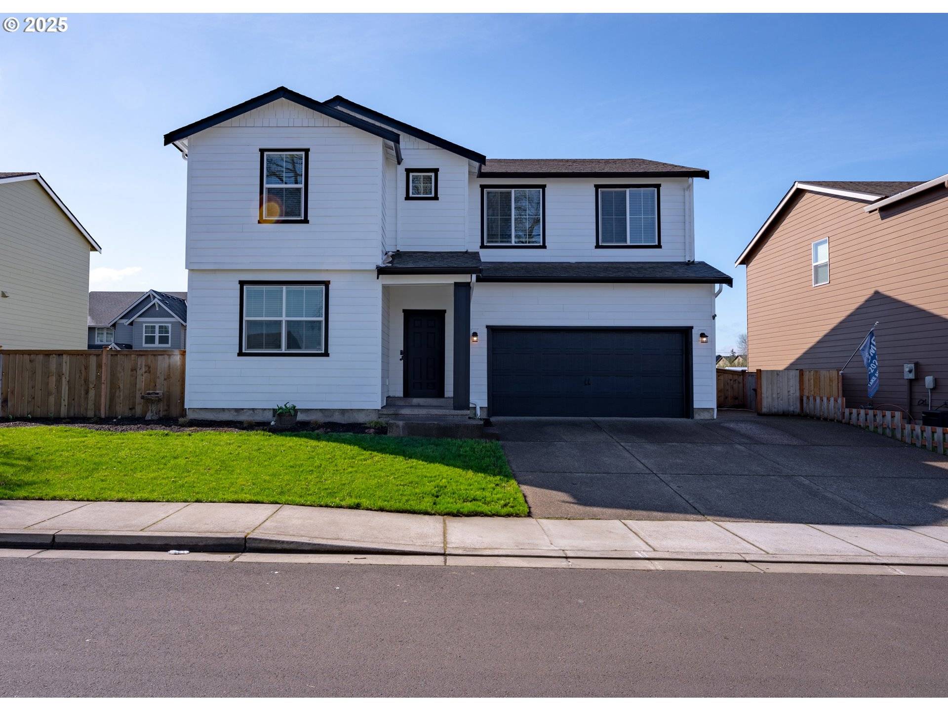 856 Bear Creek DR, Molalla, OR 97038